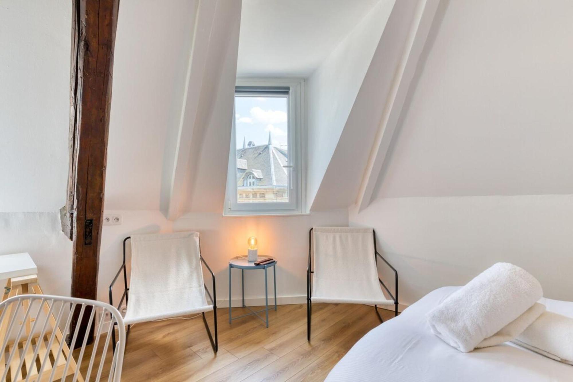 Elisabeth Comfortable Studio With Double Bed In Town Center Apartment Rouen Exterior photo